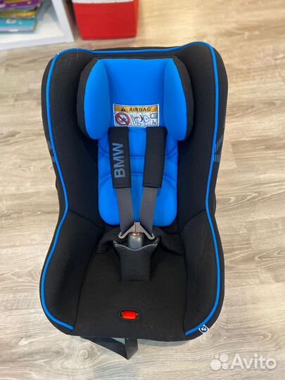 Автомобильное кресло BMW junior seat 1