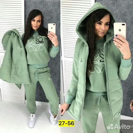 Костюм женский