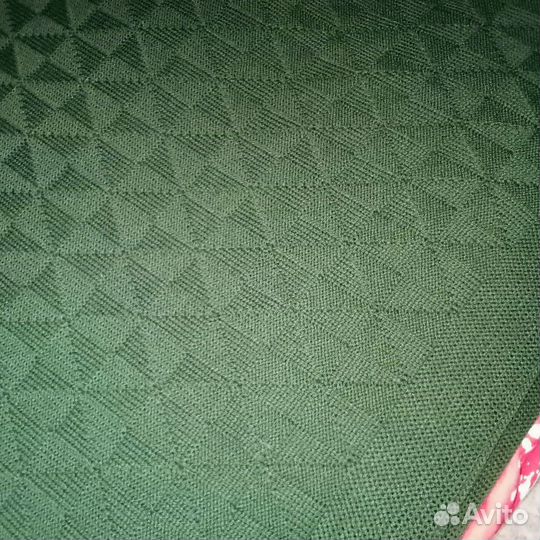 Пледы и покрывало