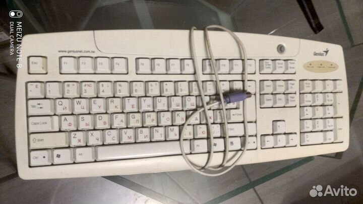 Клавиатура белая черная