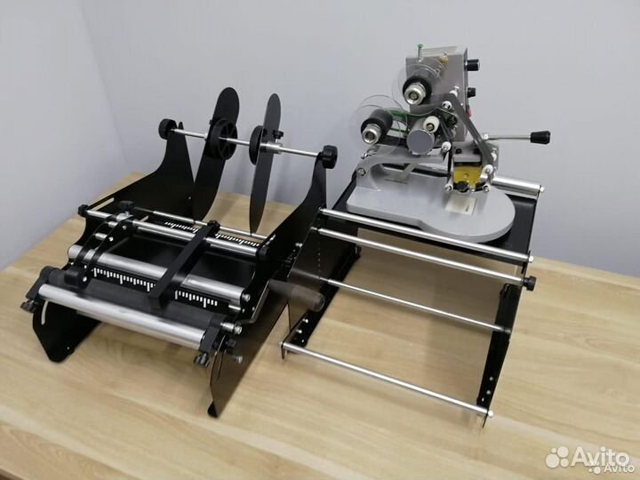 Этикетировщик (этикетировочная машина) c датером