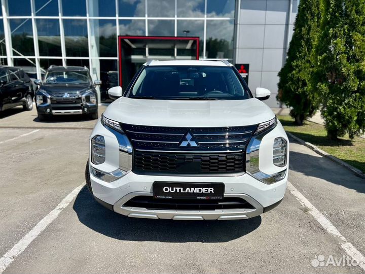Mitsubishi Outlander 2.5 CVT, 2023