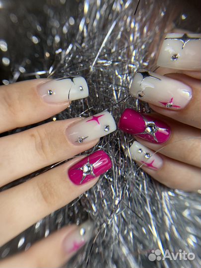 Модель на маникюр с дизайном