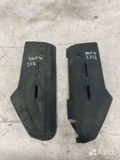 Накладки траверсы Honda Tact AF-30 / 31