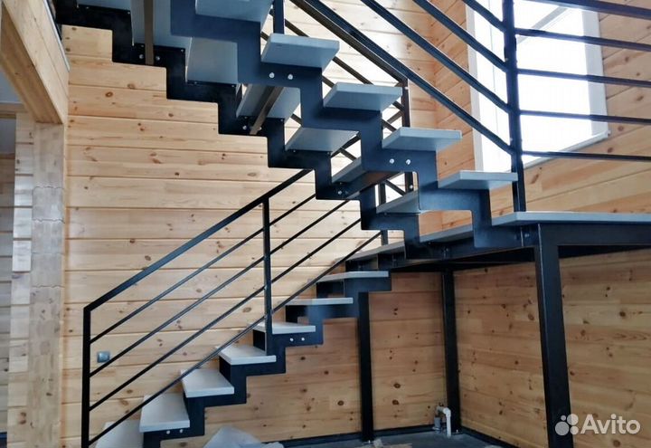 Лестница винтовая с монтажем