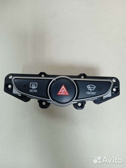 Блок кнопок аварийки Hyundai Solaris