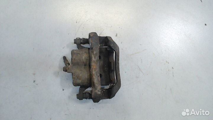 Суппорт Nissan Navara, 2006