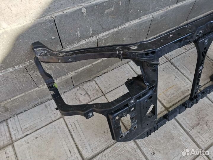 Телевизор оригинал бу Hyundai Elantra 4