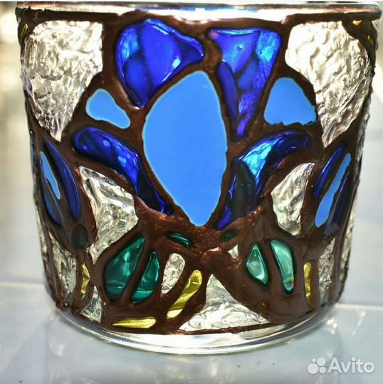 Стеклянный подсвечник