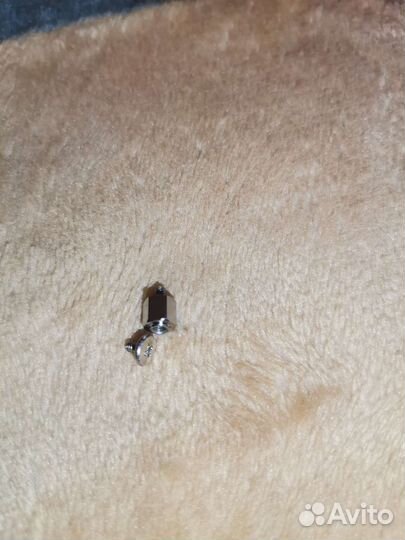 Винт со стойкой для крепления M.2 SSD