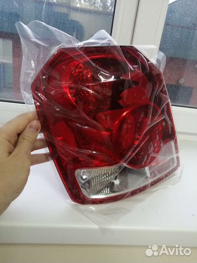 Задняя левая фара авео 1