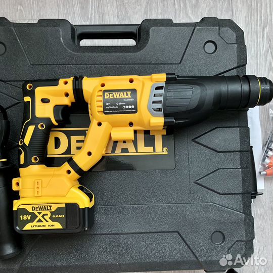 Набор аккумуляторного инструмента 4в1 Dewalt