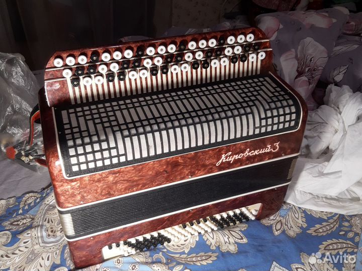 Баян