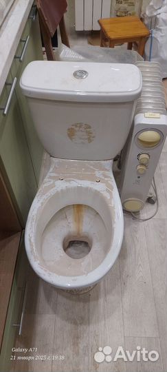 Унитаз с бачком