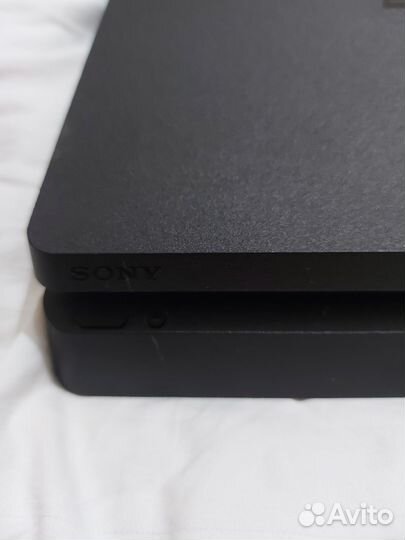 Продам Sony PlayStation 4 slim на 1тб