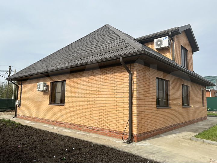 Дом 195 м² на участке 15 сот.