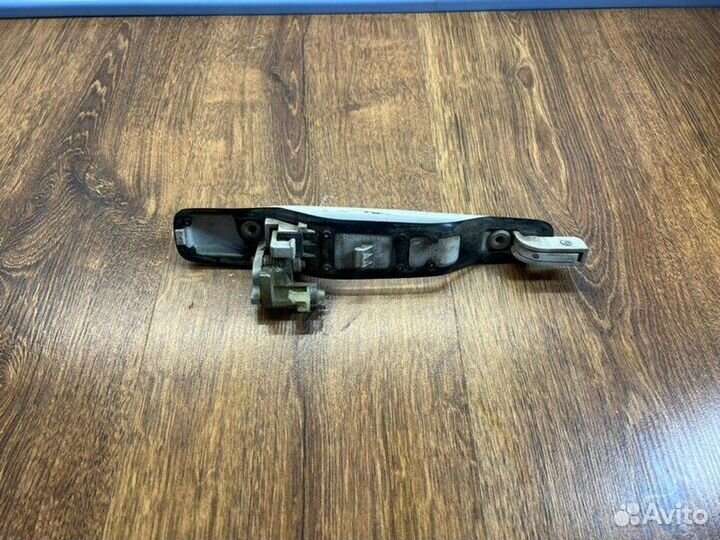 Ручка двери внешняя задняя правая Mitsubishi