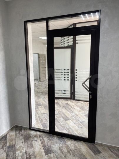 Офисное помещение с мебелью, 168.8 м²