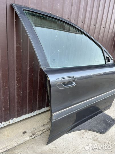 Дверь передняя правая Volvo S80/99-06г