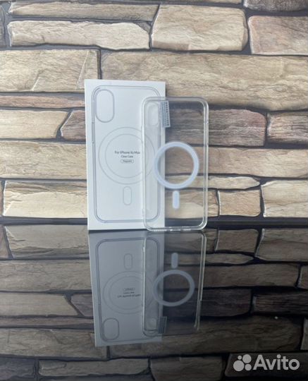 Силиконовый чехол с MagSafe для iPhone с анимацией