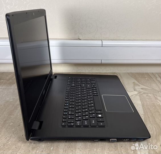 Ноутбук Acer E5 (17.3