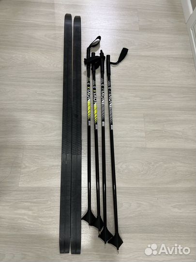 Лыжи и палки Decathlon 130 см