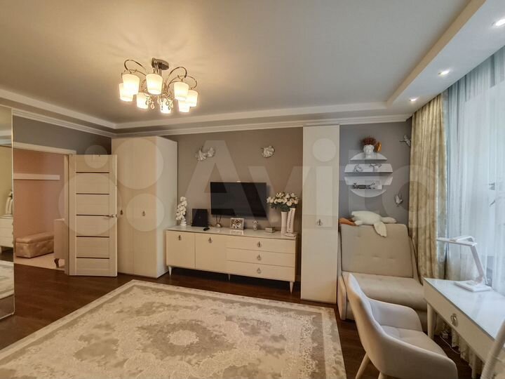 2-к. квартира, 70 м², 2/10 эт.