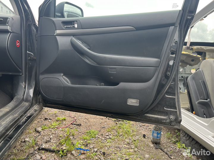 Toyota avensis t250 дверь передняя правая