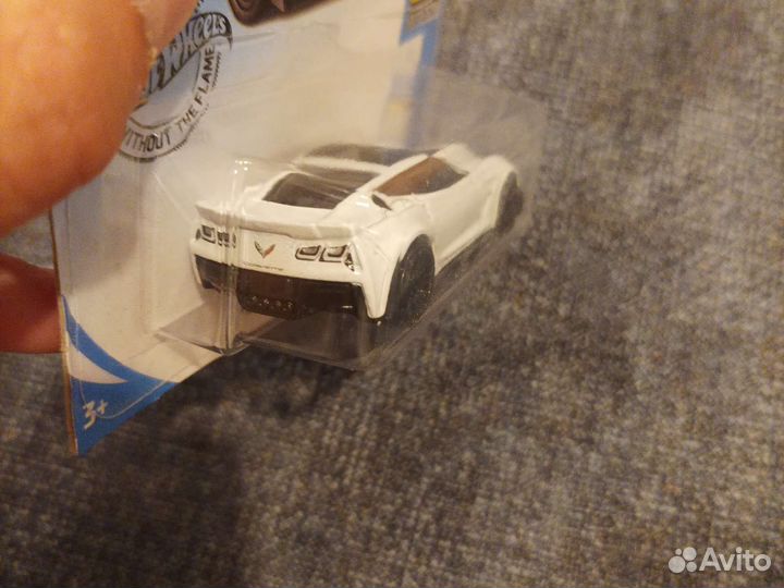 Hot wheels машинки