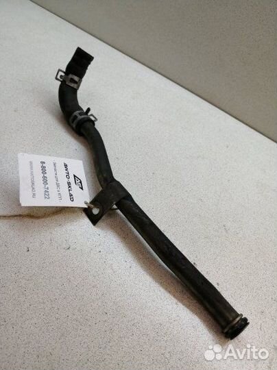 Патрубок системы охлаждения Mazda Premacy CP8W