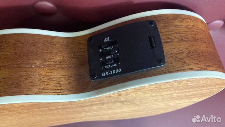 Укулеле сопрано со звукоснимателем