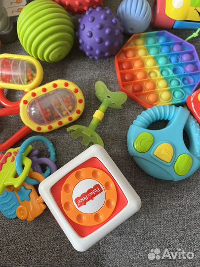 Развивающие игрушки пакетом