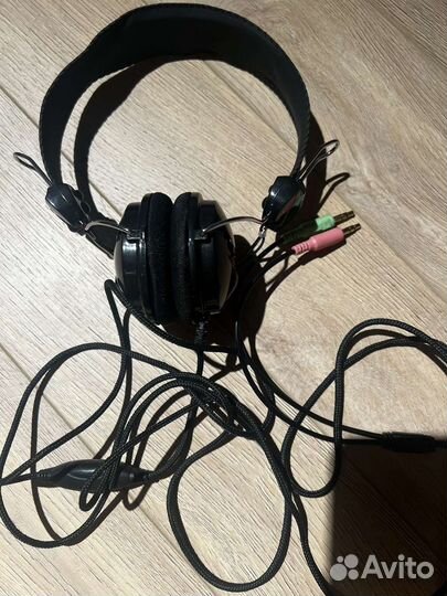 Игровые наушники