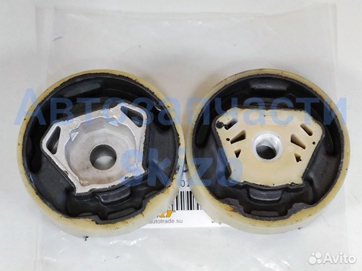 Сайлентблоки подрамника переднего SkodaOctavia A7