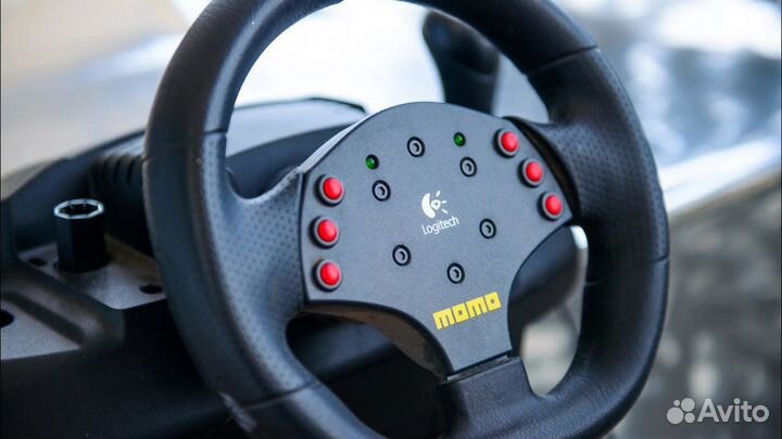 Logitech momo Racing - Игровой Руль