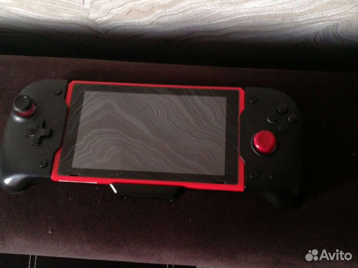 Продам Nintendo awitch red