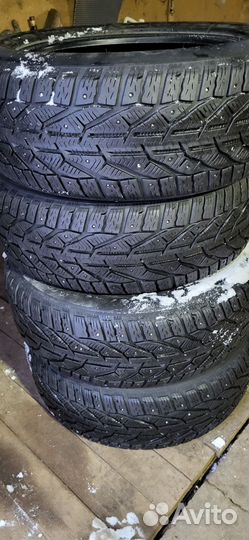 Tigar Ice 215/55 R16 97T