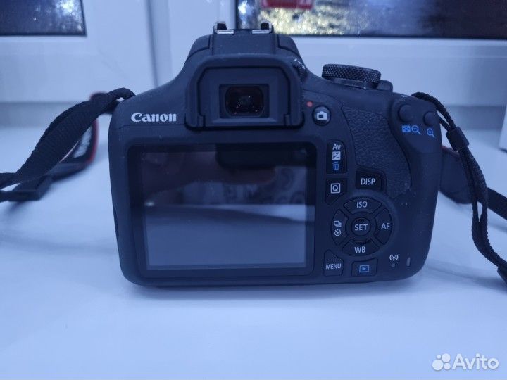 Зеркальный фотоаппарат canon eos 2000d