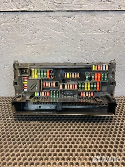 Блок предохранителей Bmw 520I F10 N20 2015