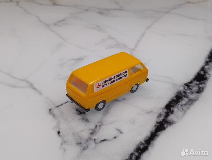 Volkswagen Transporter T3 (1980-1990), оранжевый