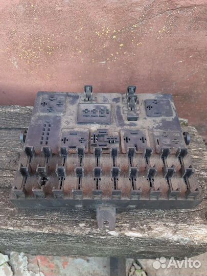 Блок предохранителей 2110