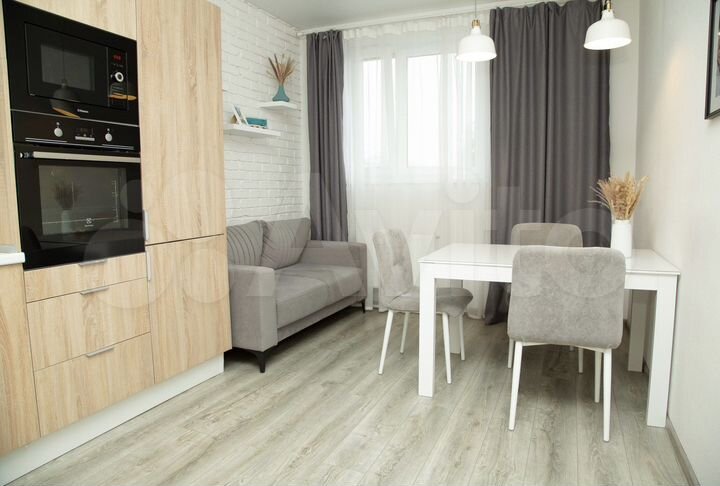 2-к. квартира, 56 м², 2/8 эт.