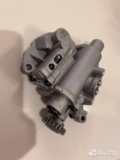 Масляный насос Skoda 1,8 2,0 CDA CCZ 06H115105AP