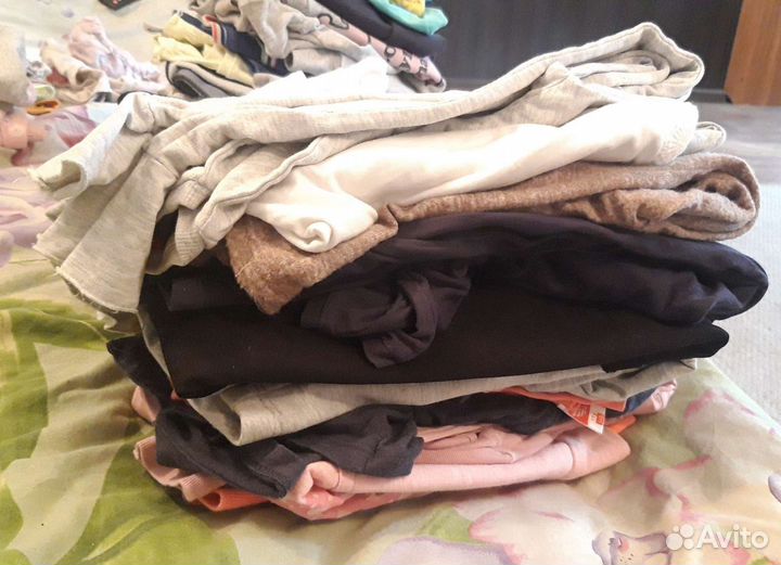 Продаю одежду для девочки