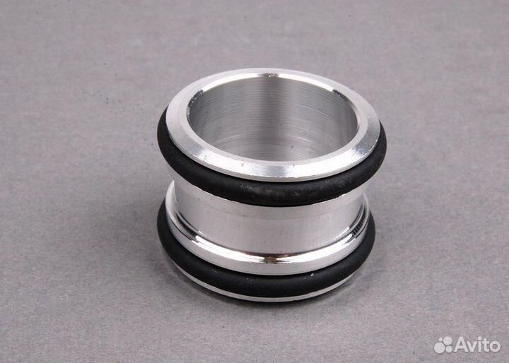 Фланец впускной системы с двумя уплотнительными кольцами