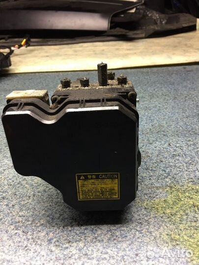 Блок ABS (насос) Lexus RX