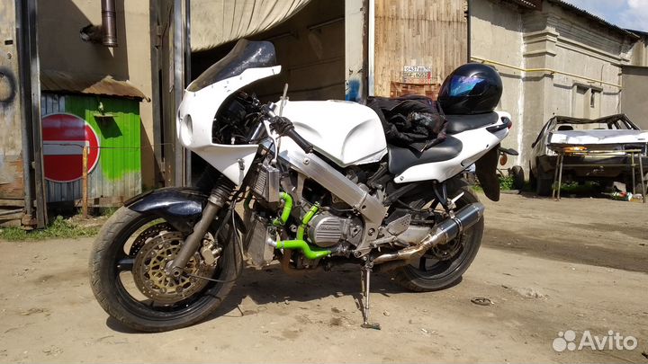 Honda VFR400 nc30