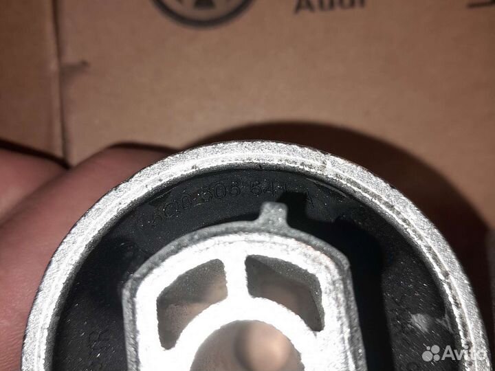 Сайлентблок заднего продольного рычагаvag 5Q0