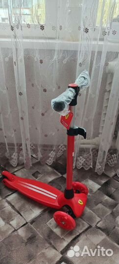 Самокат Ferrari