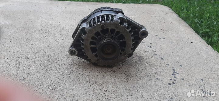 Продам генератор на Chevrolet Epica